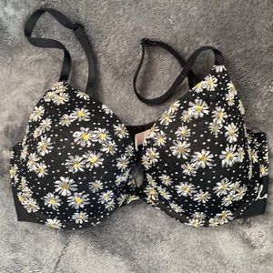 Pink by Victoria Secret bra!!